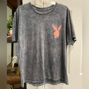 Playboy short sleeve distressed gray 100%
Cotton pink logo t shirt size XL